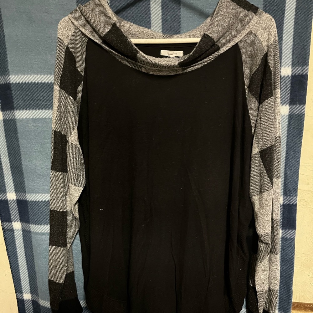 Haven Buffalo Plaid Block Cowl
Neck Long Sleeve Top